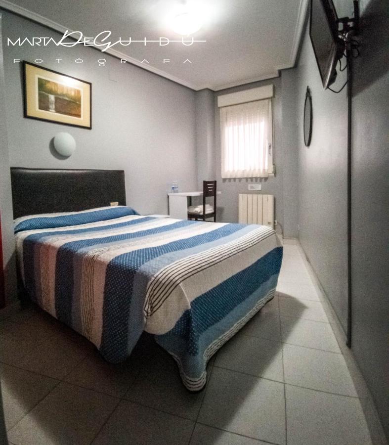 Pension La Mar Кастро-Урдіалес Екстер'єр фото
