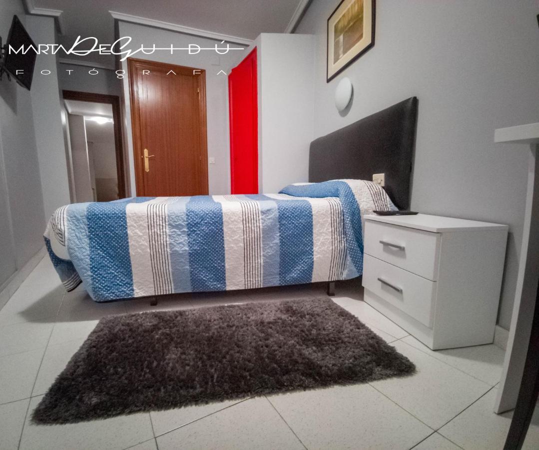 Pension La Mar Кастро-Урдіалес Екстер'єр фото